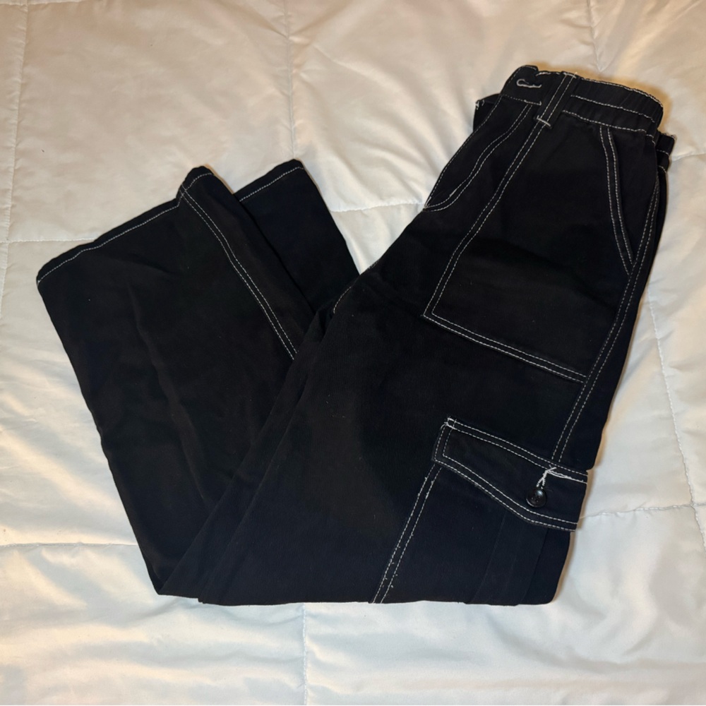 SHEIN Black Cargo Pants with Contrast Stitching - Picture 3 of 5